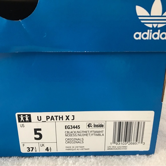 Adidas U_Path XJ size Y5 or women 6.5 New With Box. Black & White - Picture 7 of 7